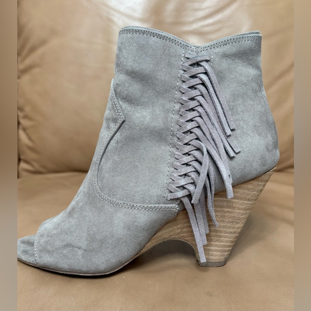 Carlos Santana Peyton Suede Fringe Peep Toe Ankle Boots 
Color: Sand  * Size: 7